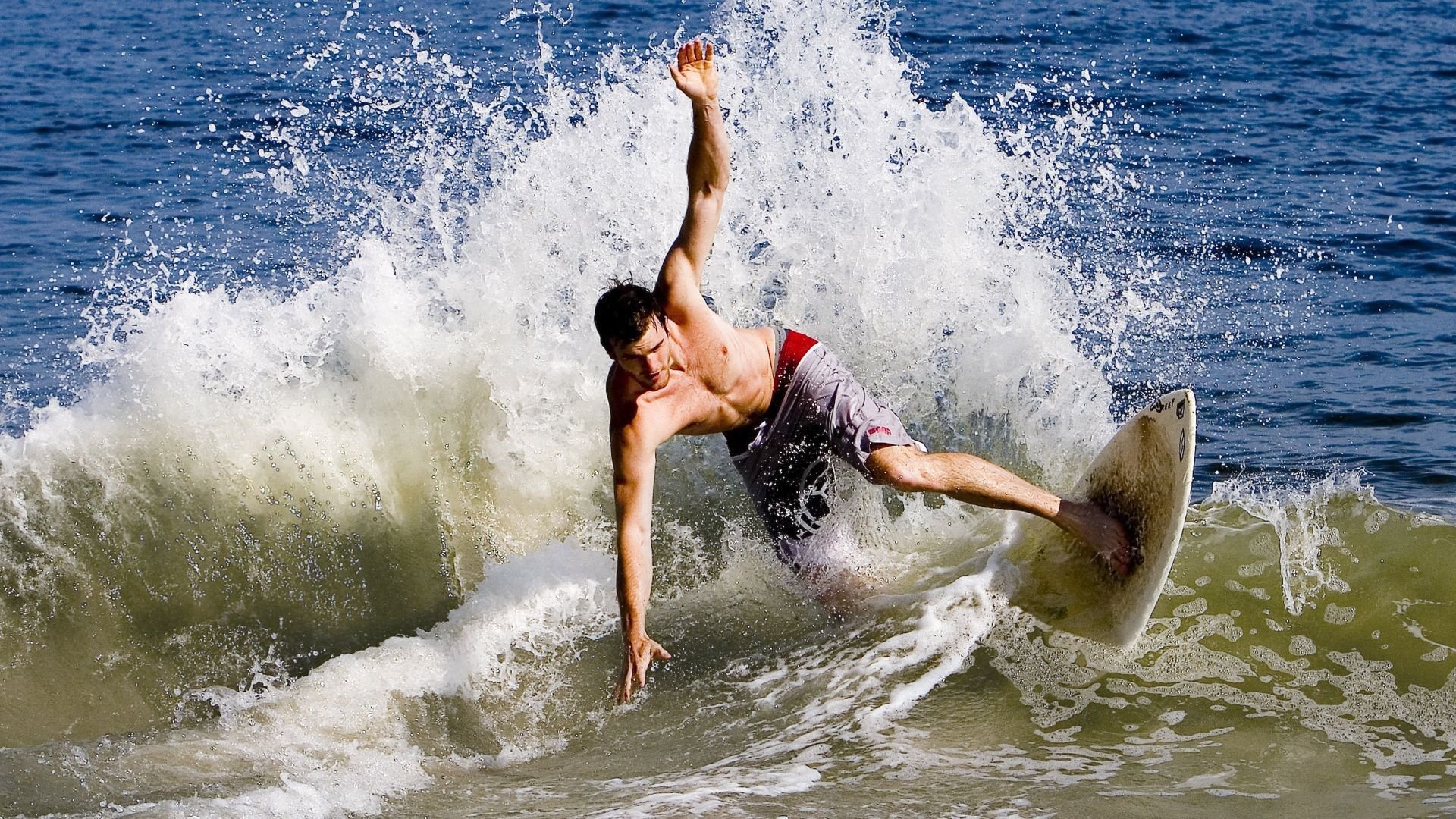 开云综合服务-明日方舟“策略突围”锦标赛火热进行，战队全力拼搏，明日方舟决赛圈